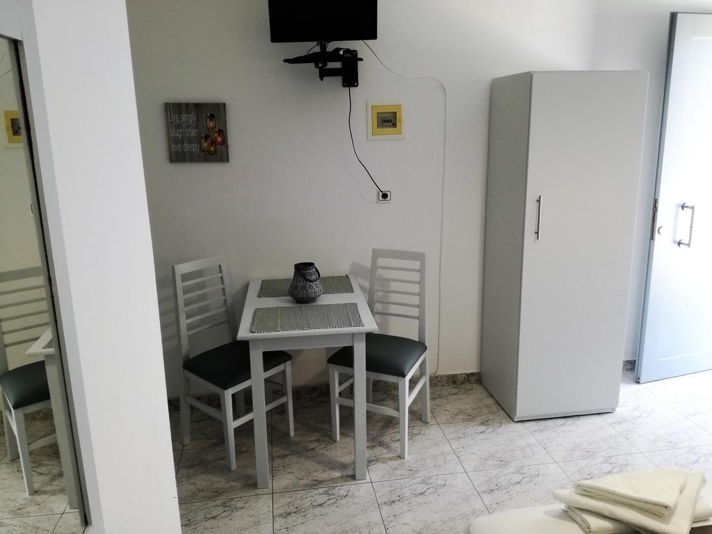 Venus De Milo Apartment Adamantas  Exterior foto